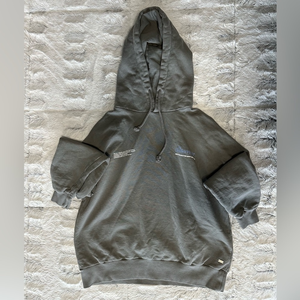 Pull&Bear Graphic Sweatshirt; size X-Small; in gray